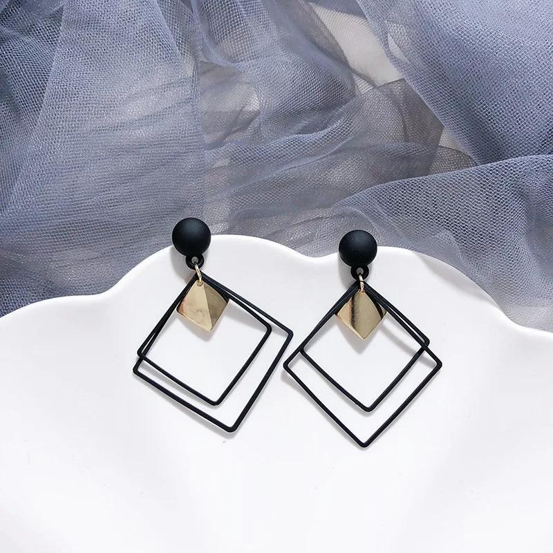 Stylish Square Design Earrings for Women - 2 Pcs in Black
